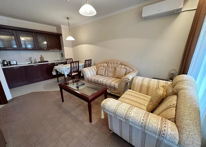 Downtown Apartment *